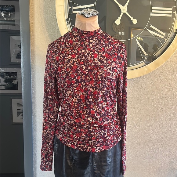 FARM Rio Tops - Anthropologie Farm Rio Chelsea Garden Long Sleeve Blouse ruched sides.